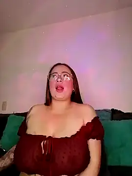 soofy   online show from December 2025 05:02:01 AM