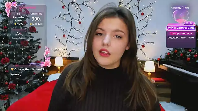 Snapshot of showmeparadise chatting on December 2024 06:20:01 PM showmeparadise online show from December 2024 06:20:01 PM