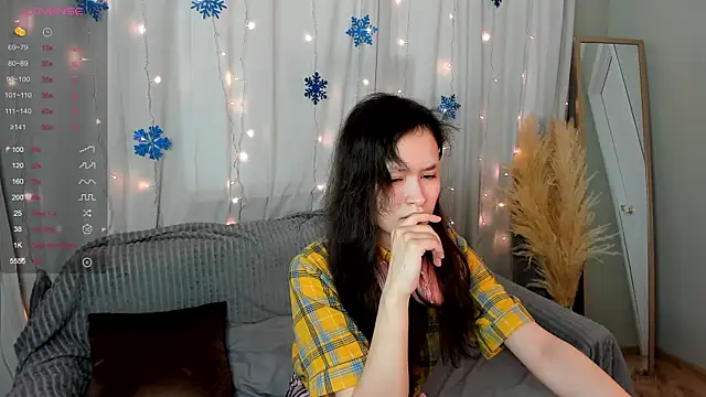 Emily Strikeee online show from December 2024 07:18:01 AM