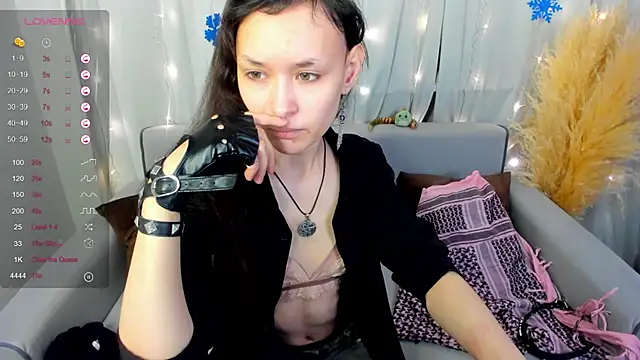 Emily Strikeee online show from December 2024 09:48:02 AM