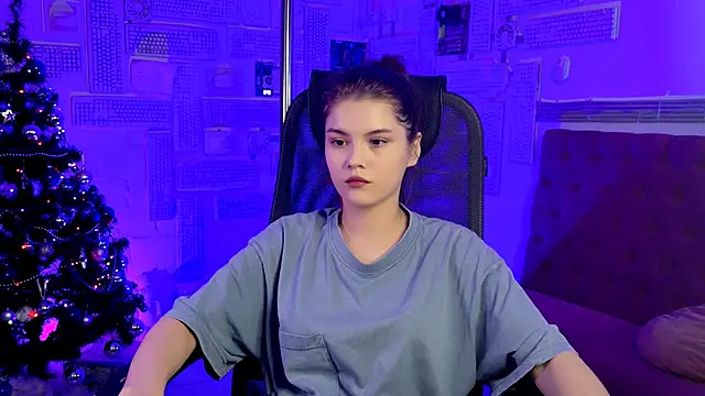 EvaThopson online show from December 2024 03:11:01 PM