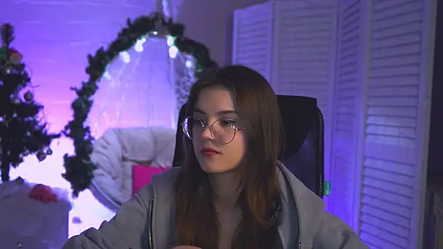 EvaThopson online show from December 2024 05:58:01 PM