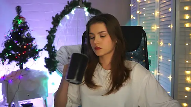 EvaThopson online show from December 2024 03:15:01 PM