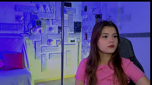 EvaThopson online show from October 2025 10:33:01 AM