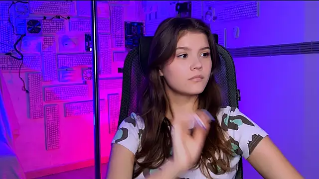 EvaThopson online show from November 2025 12:04:02 PM