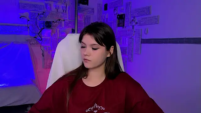 Snapshot of EvaThopson chatting on February 2026 07:51:01 AM EvaThopson online show from February 2026 07:51:01 AM