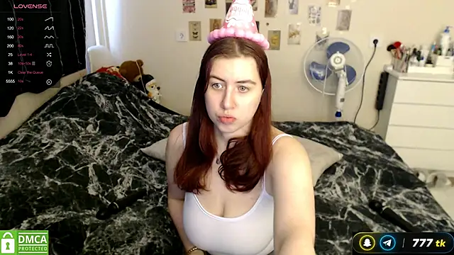 Snapshot of BettyandRich_ chatting on June 2026 08:51:01 AM BettyandRich online show from June 2026 08:51:01 AM