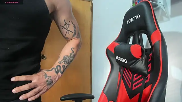 Snapshot of crissantillana chatting on January 2025 09:37:01 PM crissantillana online show from January 2025 09:37:01 PM