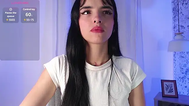 Snapshot of Layla_crazybaby_ chatting on January 2025 08:43:02 PM Layla crazybaby  online show from January 2025 08:43:02 PM