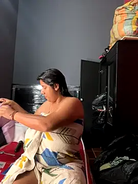 andreinabigtits online show from October 2025 02:59:02 PM