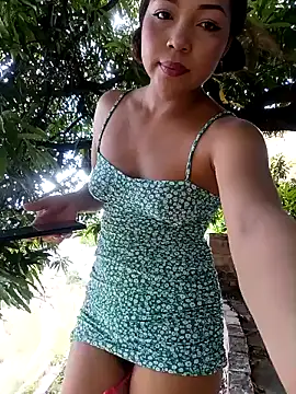 sweet outdoor charm online show from December 2024 06:35:02 PM