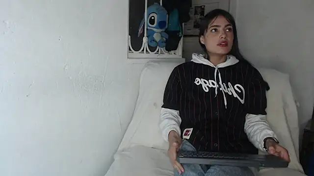 skinny sweet2411 online show from October 2025 09:26:02 PM