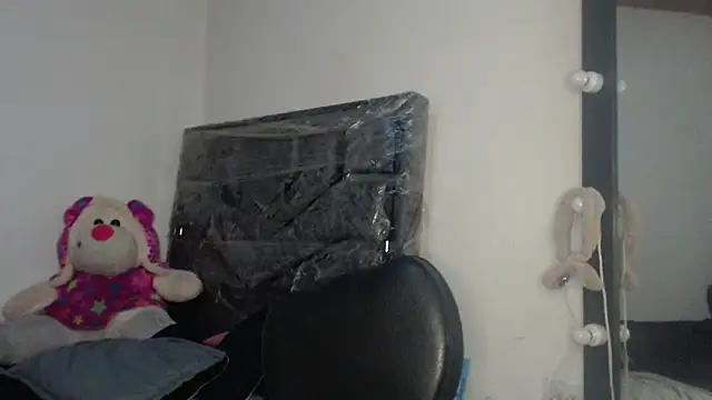 skinny sweet2411 online show from March 2026 03:32:01 AM