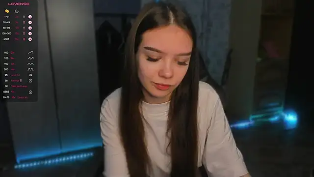 Snapshot of SweetyDeviliya chatting on December 2025 02:21:01 AM SweetyDeviliya online show from December 2025 02:21:01 AM