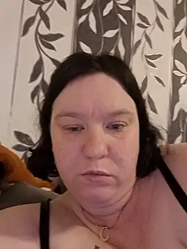 CurvyMilf1992 online show from October 2025 10:54:02 PM