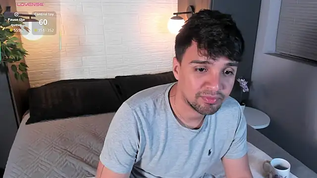 Edward max online show from April 2026 04:02:02 AM