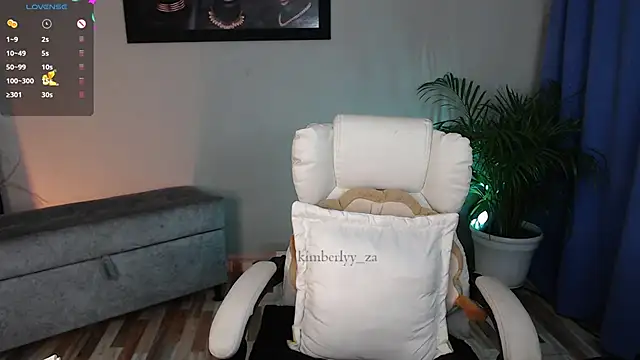 Snapshot of kim_zaratte chatting on January 2026 01:10:02 AM kim zaratte online show from January 2026 01:10:02 AM