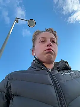 Hr Frk Olsen online show from February 2026 08:21:01 AM