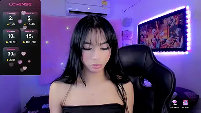 Snapshot of AndreaSweet_ chatting on November 2025 08:27:02 PM AndreaSweet online show from November 2025 08:27:02 PM