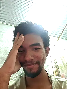 Reynold2608 online show from February 2026 07:43:02 PM