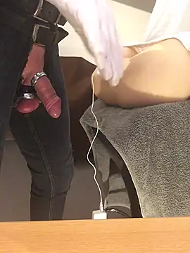 Snapshot of Inseminator69 chatting on December 2024 10:23:02 AM Inseminator69 online show from December 2024 10:23:02 AM