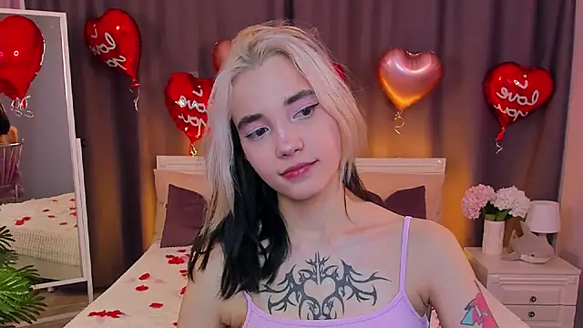 as1an girlfriend online show from February 2025 01:22:02 PM