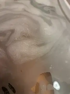 Snapshot of SensualG300 chatting on October 2025 04:04:02 AM SensualG300 online show from October 2025 04:04:02 AM