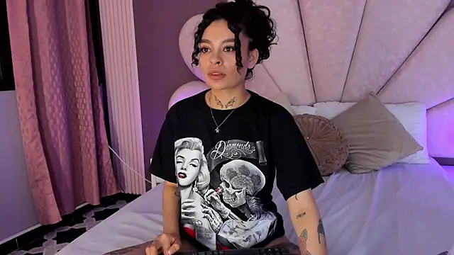 Snapshot of KatherineGomez chatting on January 2026 03:11:01 AM KatherineGomez online show from January 2026 03:11:01 AM