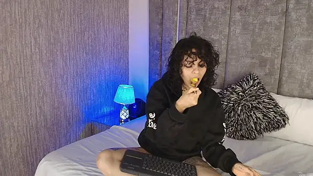 Snapshot of KatherineGomez chatting on February 2026 02:17:02 AM KatherineGomez online show from February 2026 02:17:02 AM