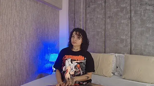 Snapshot of KatherineGomez chatting on February 2026 02:20:02 AM KatherineGomez online show from February 2026 02:20:02 AM