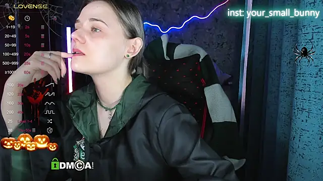 Your small bunny online show from November 2025 02:13:01 AM