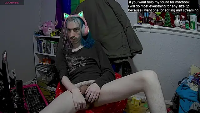 Snapshot of tallnerdyguy chatting on February 2025 06:40:01 AM tallnerdyguy online show from February 2025 06:40:01 AM