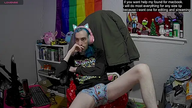 Snapshot of tallnerdyguy chatting on February 2025 02:20:01 AM tallnerdyguy online show from February 2025 02:20:01 AM