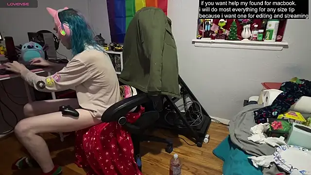 Snapshot of tallnerdyguy chatting on March 2025 04:17:02 AM tallnerdyguy online show from March 2025 04:17:02 AM