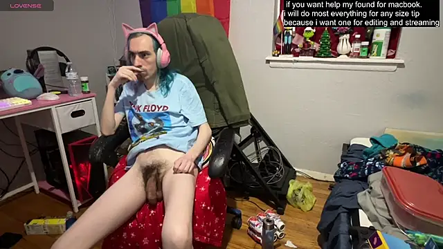 Snapshot of tallnerdyguy chatting on March 2025 04:35:01 AM tallnerdyguy online show from March 2025 04:35:01 AM