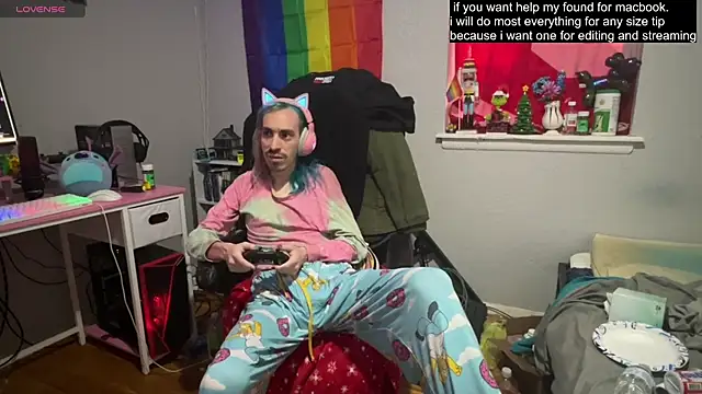 Snapshot of tallnerdyguy chatting on March 2025 12:06:02 AM tallnerdyguy online show from March 2025 12:06:02 AM