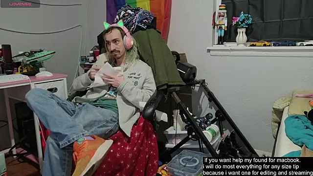 Snapshot of tallnerdyguy chatting on November 2025 02:46:02 AM tallnerdyguy online show from November 2025 02:46:02 AM