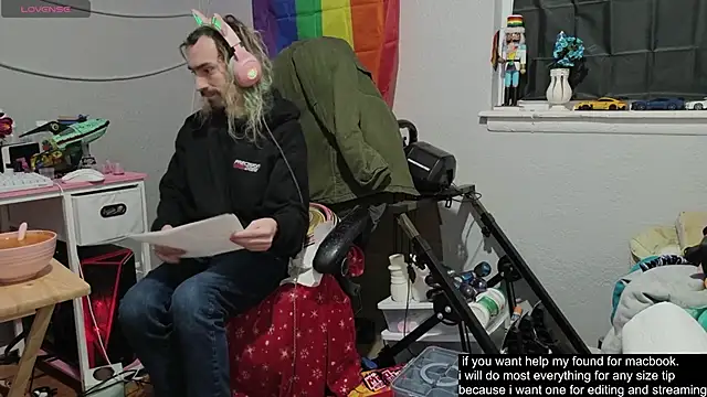 Snapshot of tallnerdyguy chatting on November 2025 03:50:01 AM tallnerdyguy online show from November 2025 03:50:01 AM