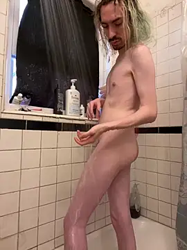 Snapshot of tallnerdyguy chatting on December 2025 10:37:02 PM tallnerdyguy online show from December 2025 10:37:02 PM