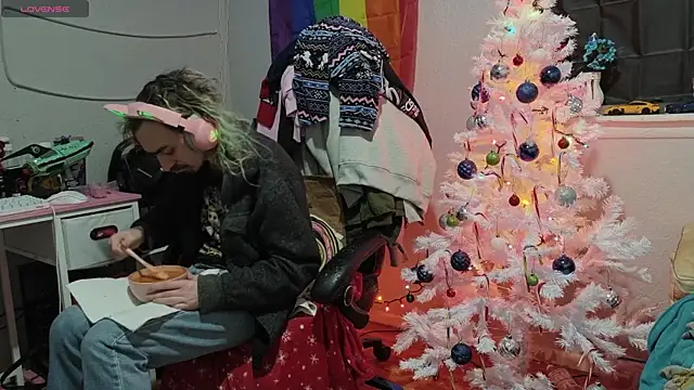 Snapshot of tallnerdyguy chatting on December 2025 03:46:02 AM tallnerdyguy online show from December 2025 03:46:02 AM