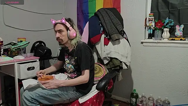 Snapshot of tallnerdyguy chatting on January 2026 04:29:02 AM tallnerdyguy online show from January 2026 04:29:02 AM