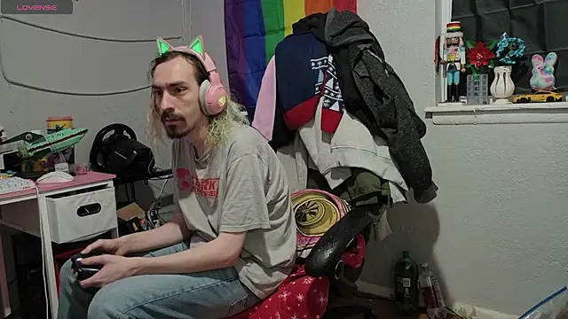 Snapshot of tallnerdyguy chatting on January 2026 01:42:02 AM tallnerdyguy online show from January 2026 01:42:02 AM