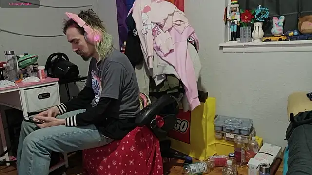 Snapshot of tallnerdyguy chatting on February 2026 03:46:02 AM tallnerdyguy online show from February 2026 03:46:02 AM