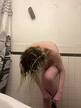 Snapshot of tallnerdyguy chatting on February 2026 12:22:02 AM tallnerdyguy online show from February 2026 12:22:02 AM