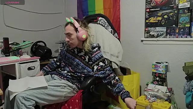 tallnerdyguy online show from April 2026 01:05:02 AM