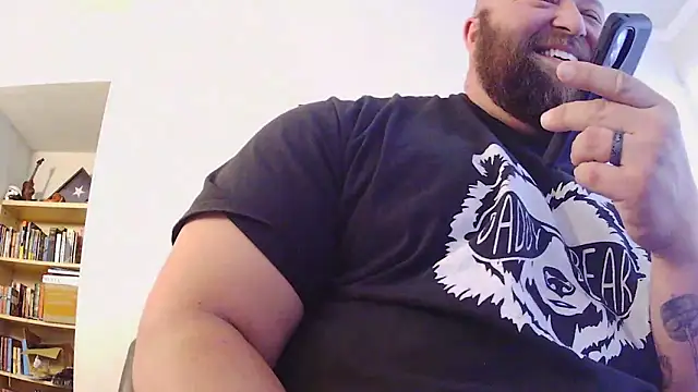 Snapshot of Strong_Bear89 chatting on November 2025 04:40:02 PM Strong Bear89 online show from November 2025 04:40:02 PM