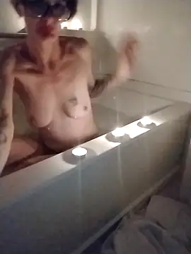 Snapshot of ivylee31 chatting on January 2025 11:14:02 PM ivylee31 online show from January 2025 11:14:02 PM