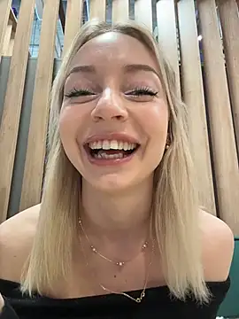 Snapshot of melissa_grr chatting on April 2026 01:47:01 PM melissa grr online show from April 2026 01:47:01 PM