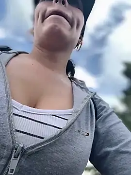 Alysson-- online show from April 2026 01:48:02 PM