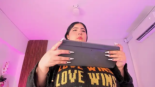 AmberiniHoffman online show from October 2025 12:28:02 PM